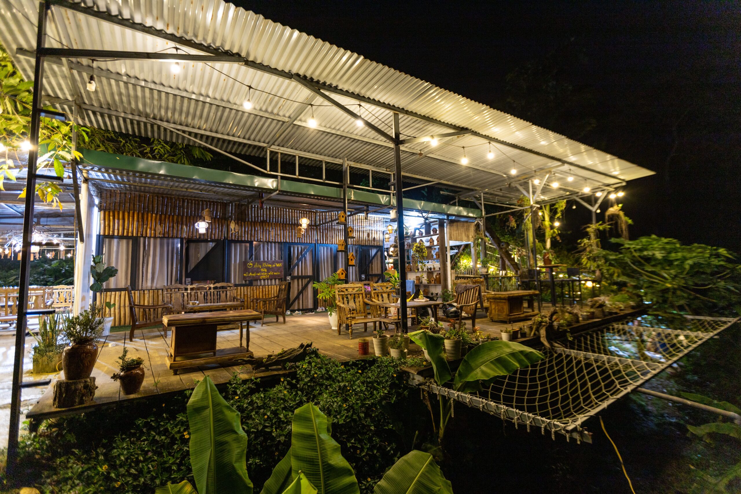 เมนูยอดนิยมในร้านอาหารอีสานกลางทุ่ง ที่ต้องสั่ง